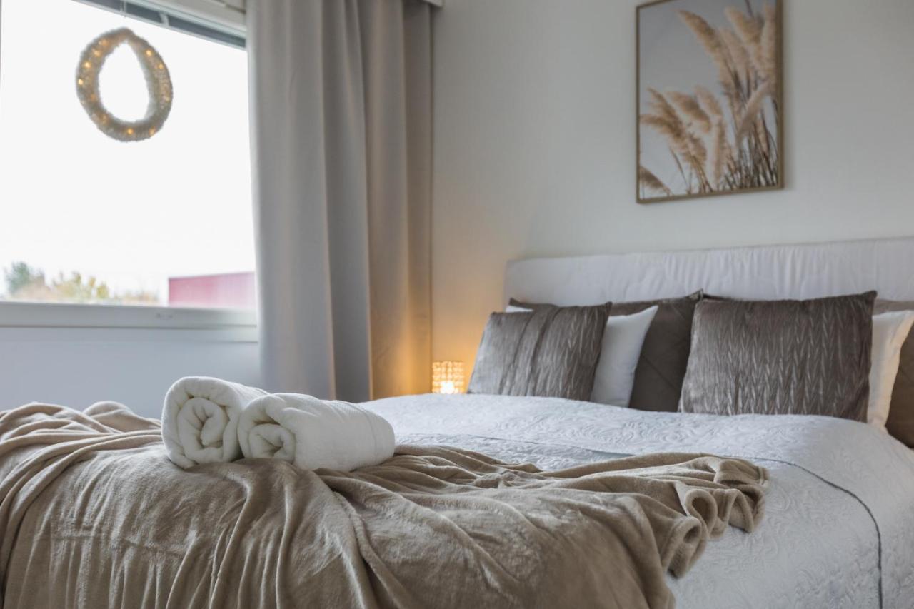 Penthouse With Sauna - King Size Bed - Free Wifi! 罗瓦涅米 外观 照片