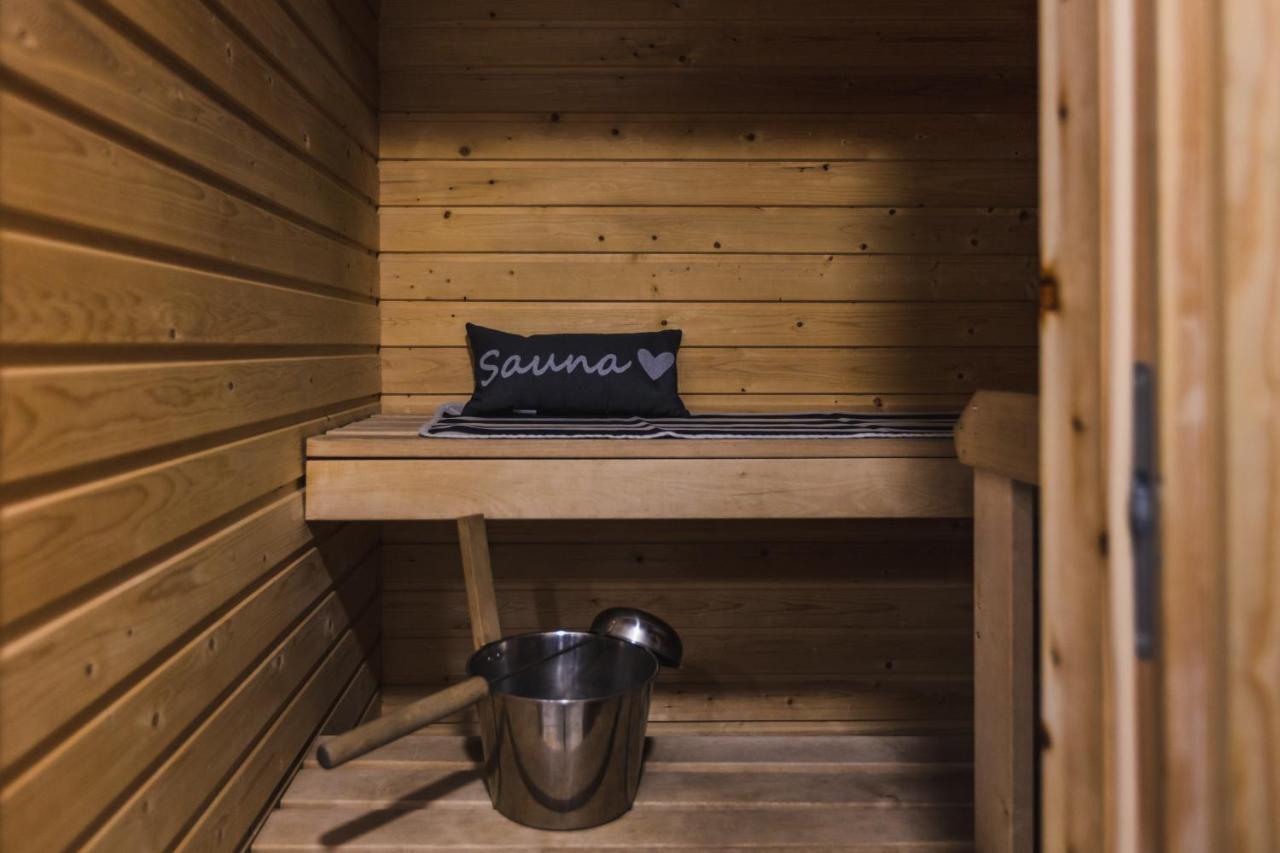 Penthouse With Sauna - King Size Bed - Free Wifi! 罗瓦涅米 外观 照片
